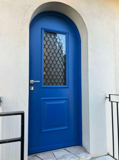 Installation d'une porte d'entrée Divine