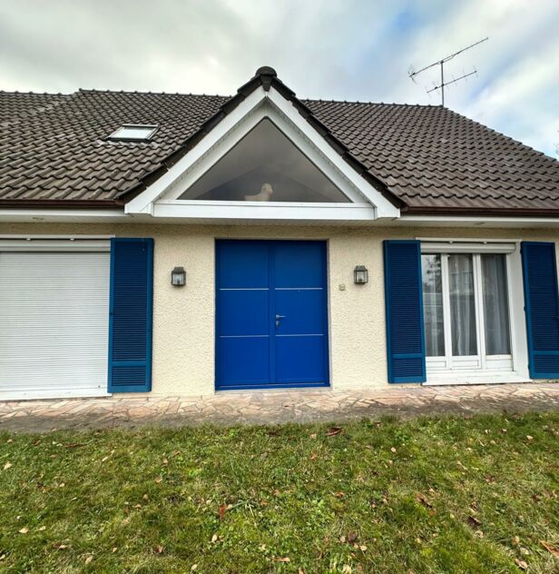 Installation d'une porte d'entrée Monalu