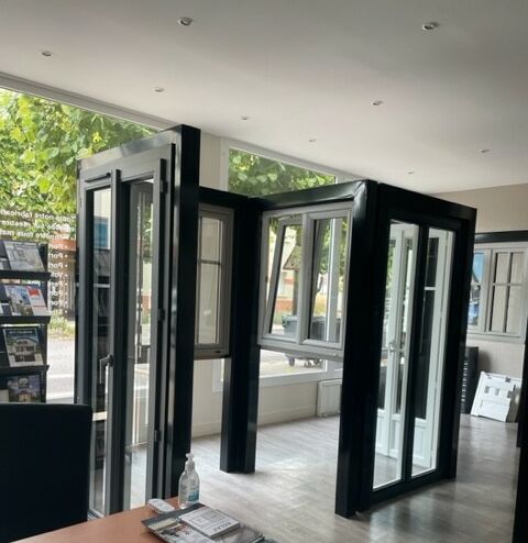 Magasin Art & Fenêtres Voisins