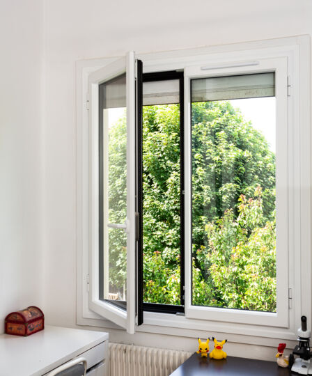 Comment fonctionne une fenêtre avec un entrebâilleur ?